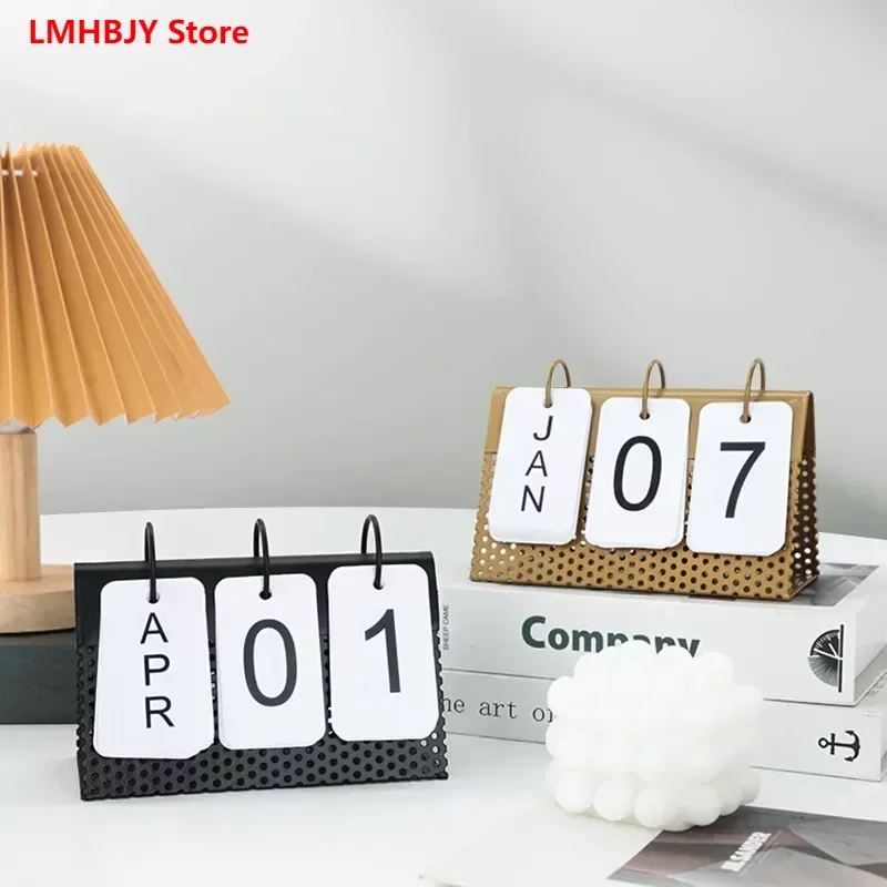 

LMHBJY Luxury Wrought Iron Mesh Hole Page-turning Calendar Desk Calendar Ornaments Porch Desktop Room Decoration Office Pendulum