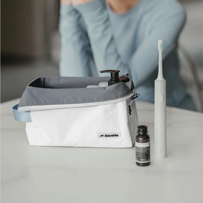 Cosmetic Storage Bag Waterproof Bag Naturehike Travel Toiletry Bag Women Makeup Bag Foldable Waterproof Wash Outdoor Storage CNK2450XB024