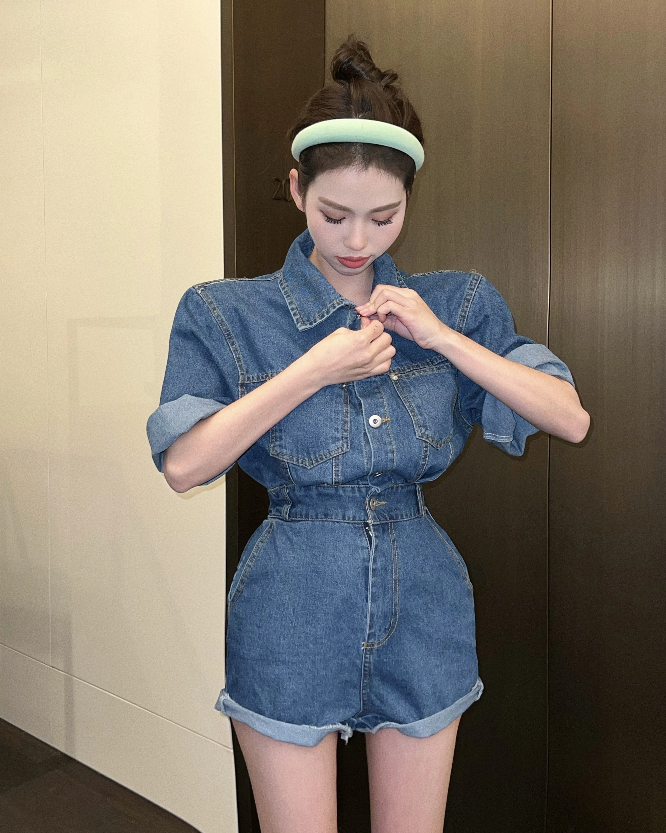 Women's Summer Denim Playsuits Short Sleeve Single Breasted Short Jumpsuits Lady Streetwear Vintage High Waist Denim Rompers