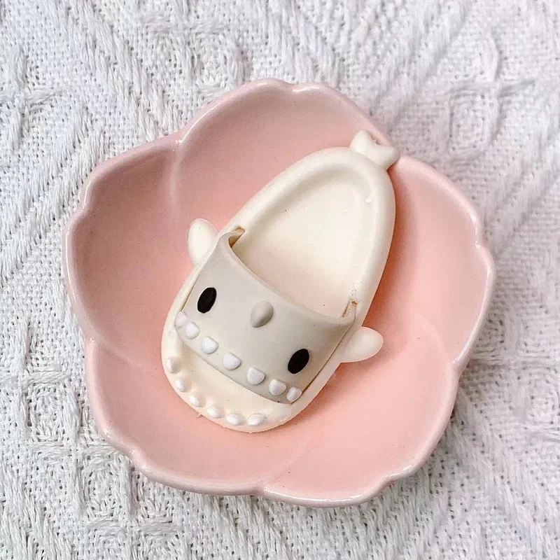 2pcs Hamster Costume Shoes Cute Shark Slippers Cosplay Suit Small Pet Fun Clothes Guinea Pigs Cosplay Assessories for Real Pets
