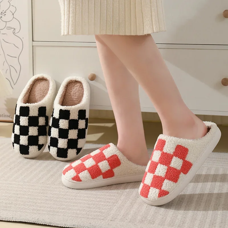 

New Winter Checkerboard Cotton Slippers Couple Indoor Non-Slip Slipper Woman and Men Warm Plush Bedroom Non-Slip Fluff Slides