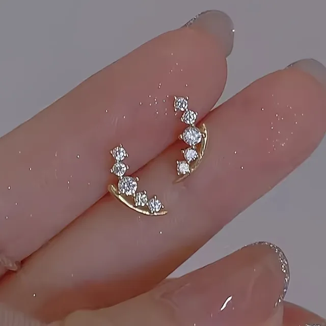 A Pair of Small and Delicate Earrings, Sparkling with Zircon Inlay, Suitable As Jewelry Gifts for Women's Daily Wear