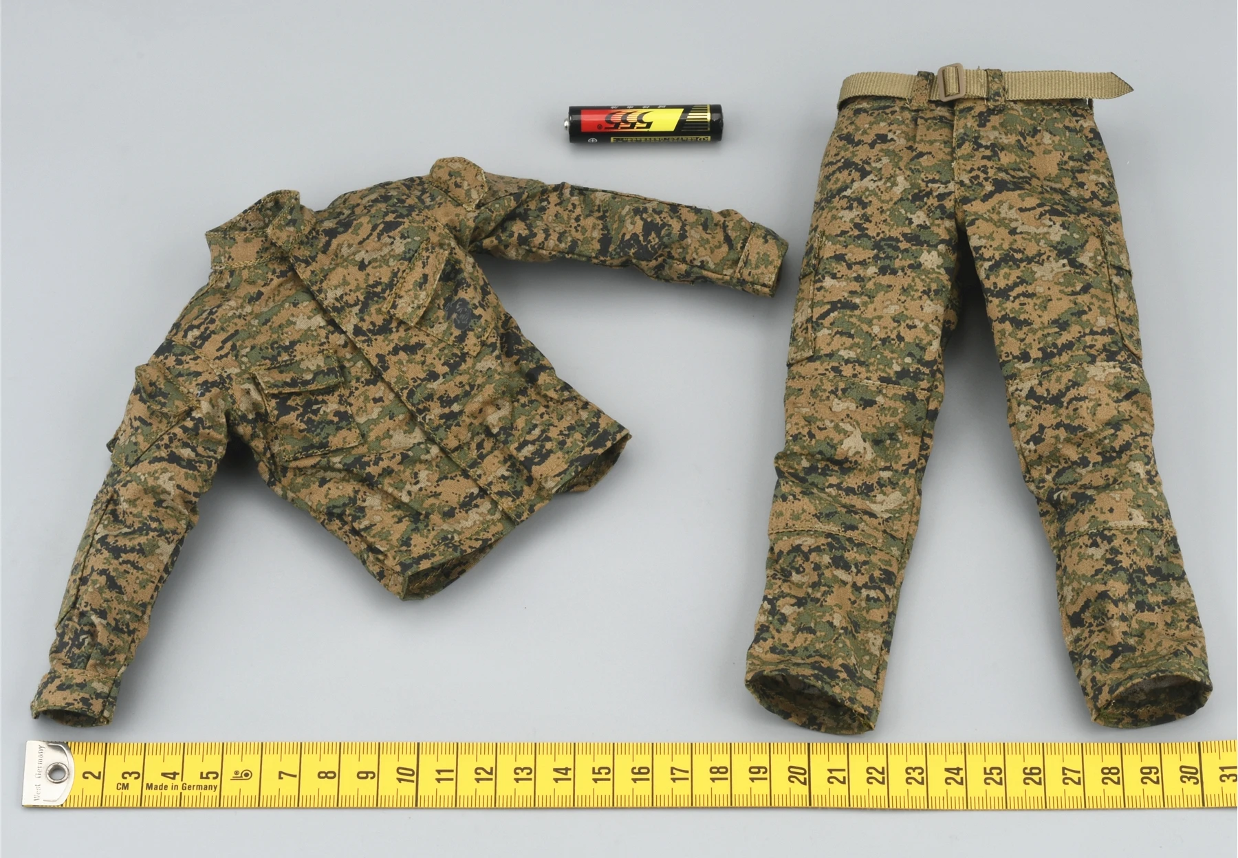 

1/6 Scale Soldier Combat Uniform Set Model for 12 '' ES GA1006R