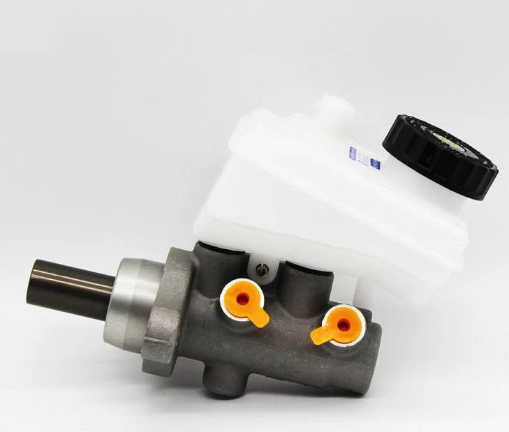 original brake master cylinder assy. with fuild tank for Chinese GEELY LC CROSS1.3L Auto car motor parts 1014002685 high quality