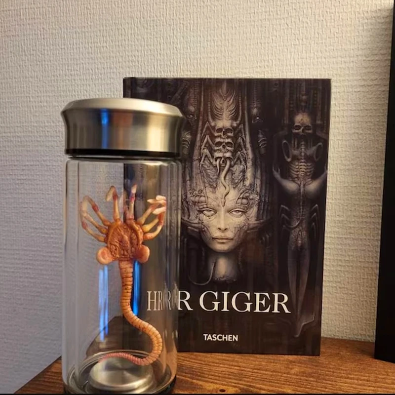 ALIEN エイリアン　フェイスハガー フィギュア　標本　 培養器　ガラス製 ALIEN エイリアン フェイスハガー フィギュア 標本 培養器