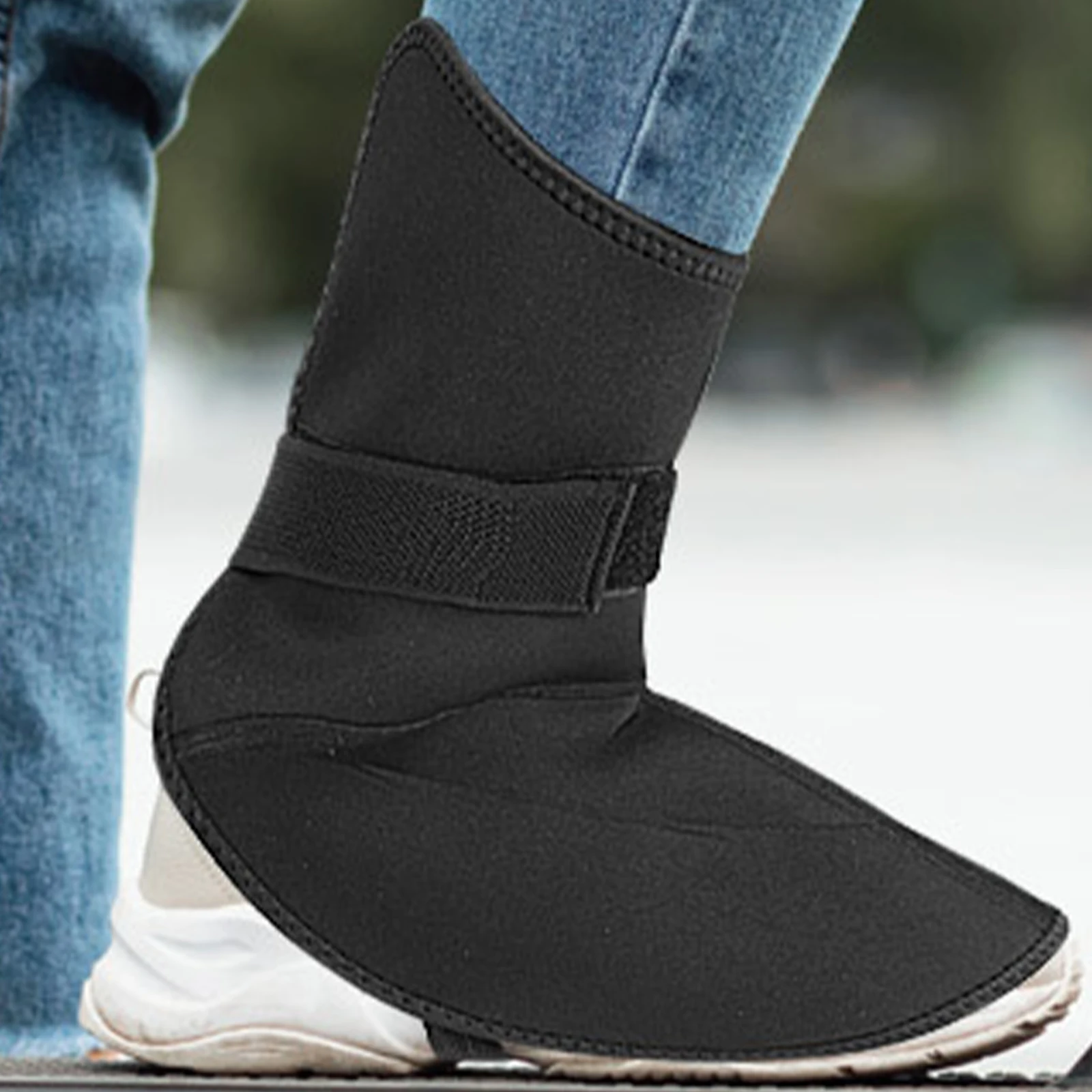 오토바이 타기 겨울 스포츠를 위한 1쌍의 방풍 발목 보호대 남성과 여성을 위한 벨벳 발 커버