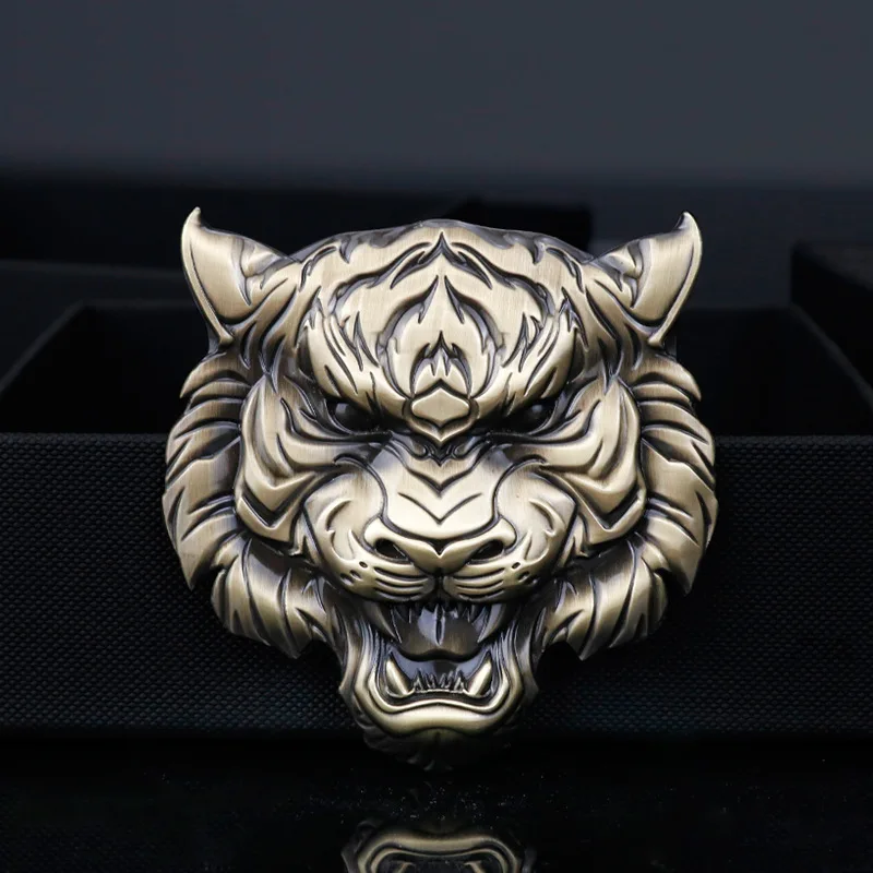 Tiger Head Majesty Car Emblem Auto 3D Metal Beast Sticker Animal Bronze Badge Trunk Window Moto Styling Personalizzato