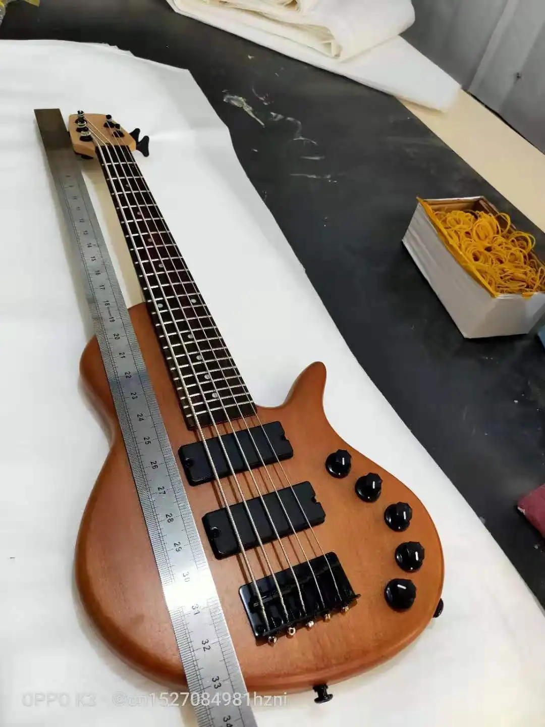 

Custom 5-string mini bass electric guitar, mahogany body, matte body, free shipping