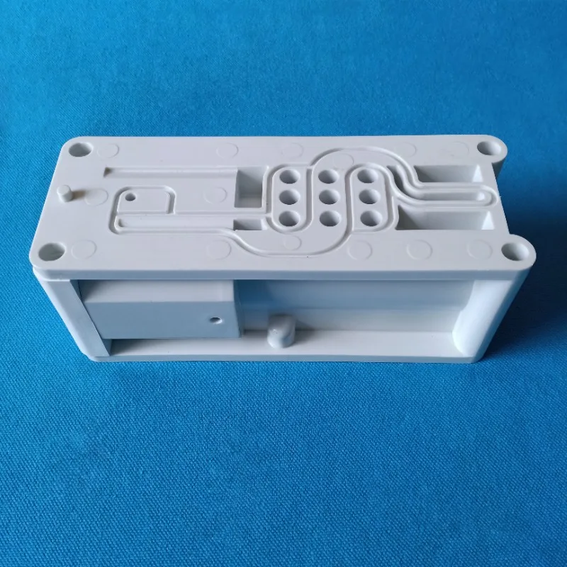 

Wilden 04-2000-20-700 Plastic Air Valve for Pumps