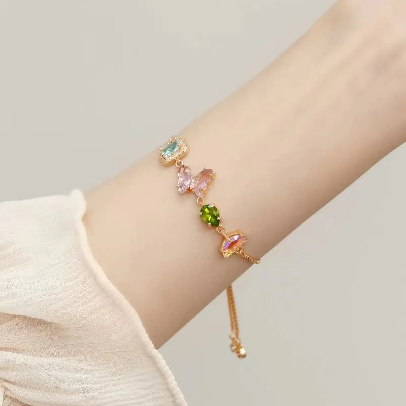 Braccialetto Boho con Farfalla in Cristallo Multistrato con Perline