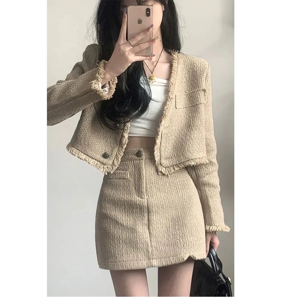 

Two-Piece Set Chic Style Spicy Girl Design Sense Fringed V-Neck Short Jacket for Women + High Waist Slimming Half Skirt Hot Sale