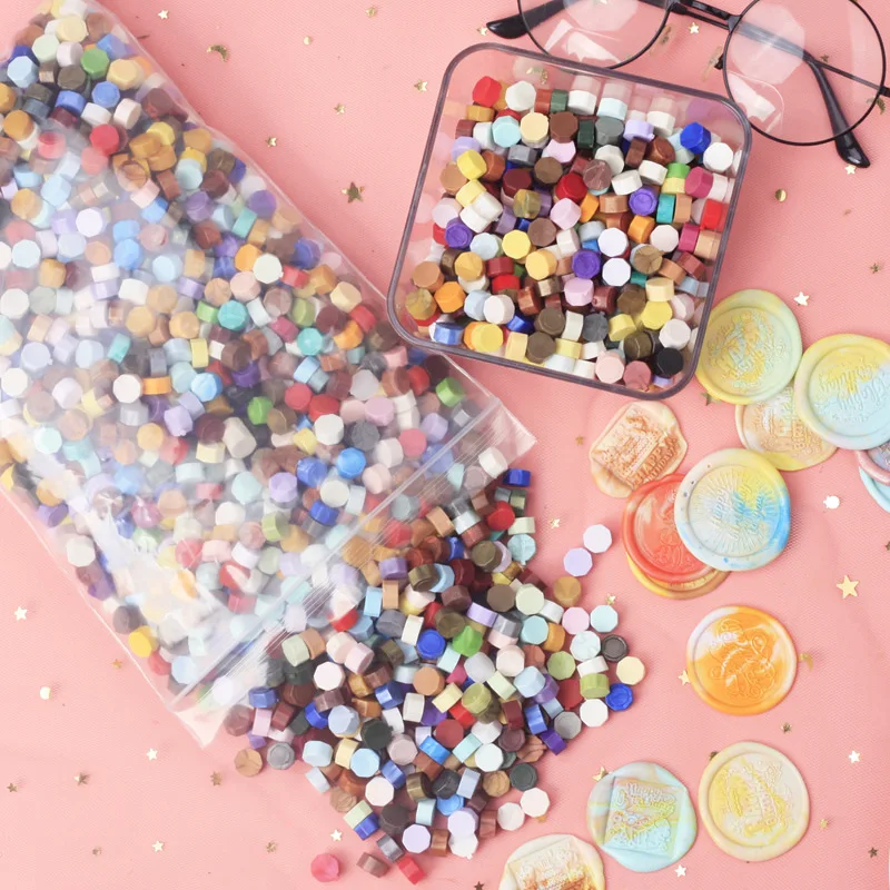 실링왁스 씰링 왁스 스탬프 왁스 비즈 스크랩북 재료 웨딩 생일 파티 DIY 초대장 스탬프 장식, 100 개 8 500G 컬러 파이어 페인트 과립 왁스 수동 DIY 핸드 계정 장식, 다각형 파이어 페인트 왁스 씰 액세서리