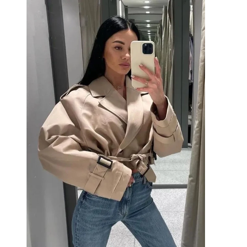 

2023 Fashion Khaki Short Jacket with Belt Women Elegant V-Neck Lapel Short Trench Coat Spring Autumn Casual Ladies Restro Windbr