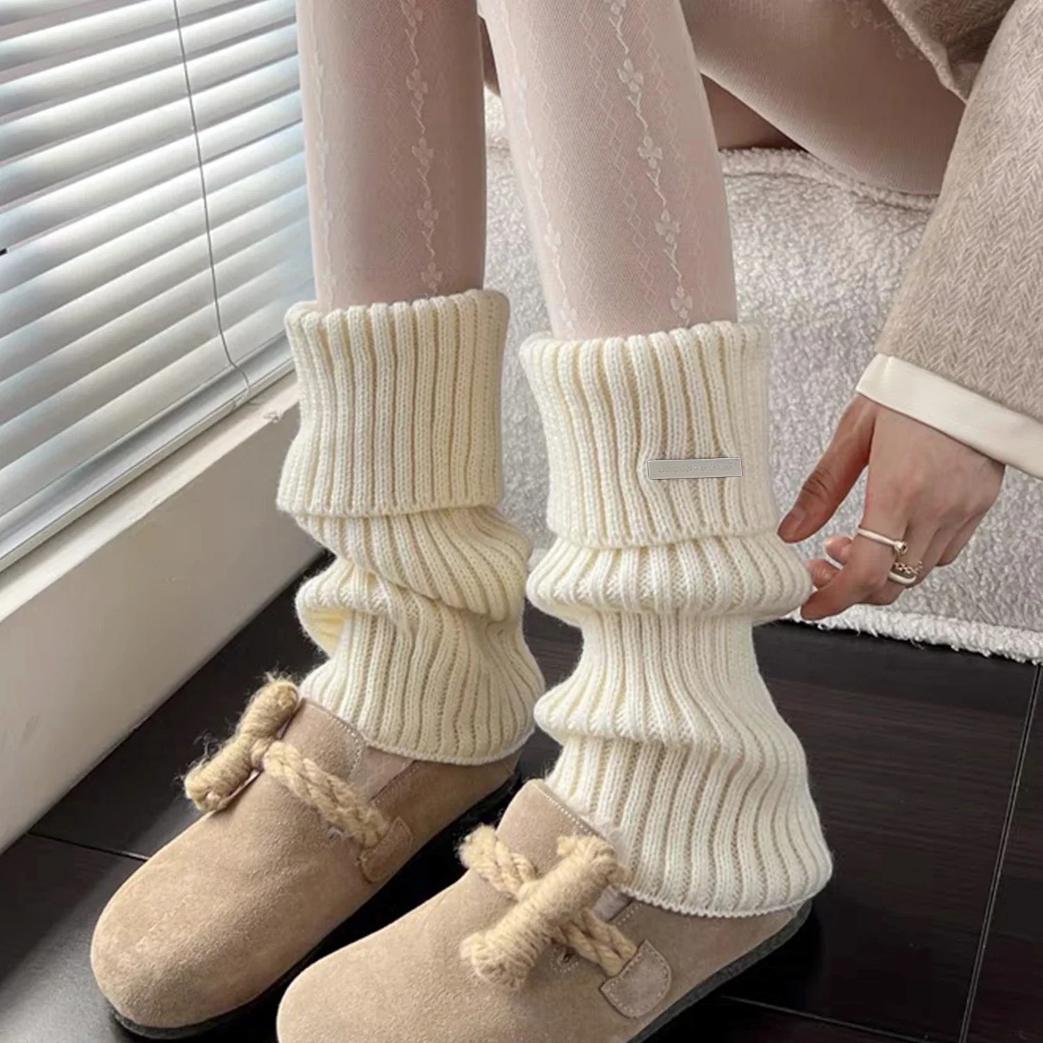 Leg warmers image 6