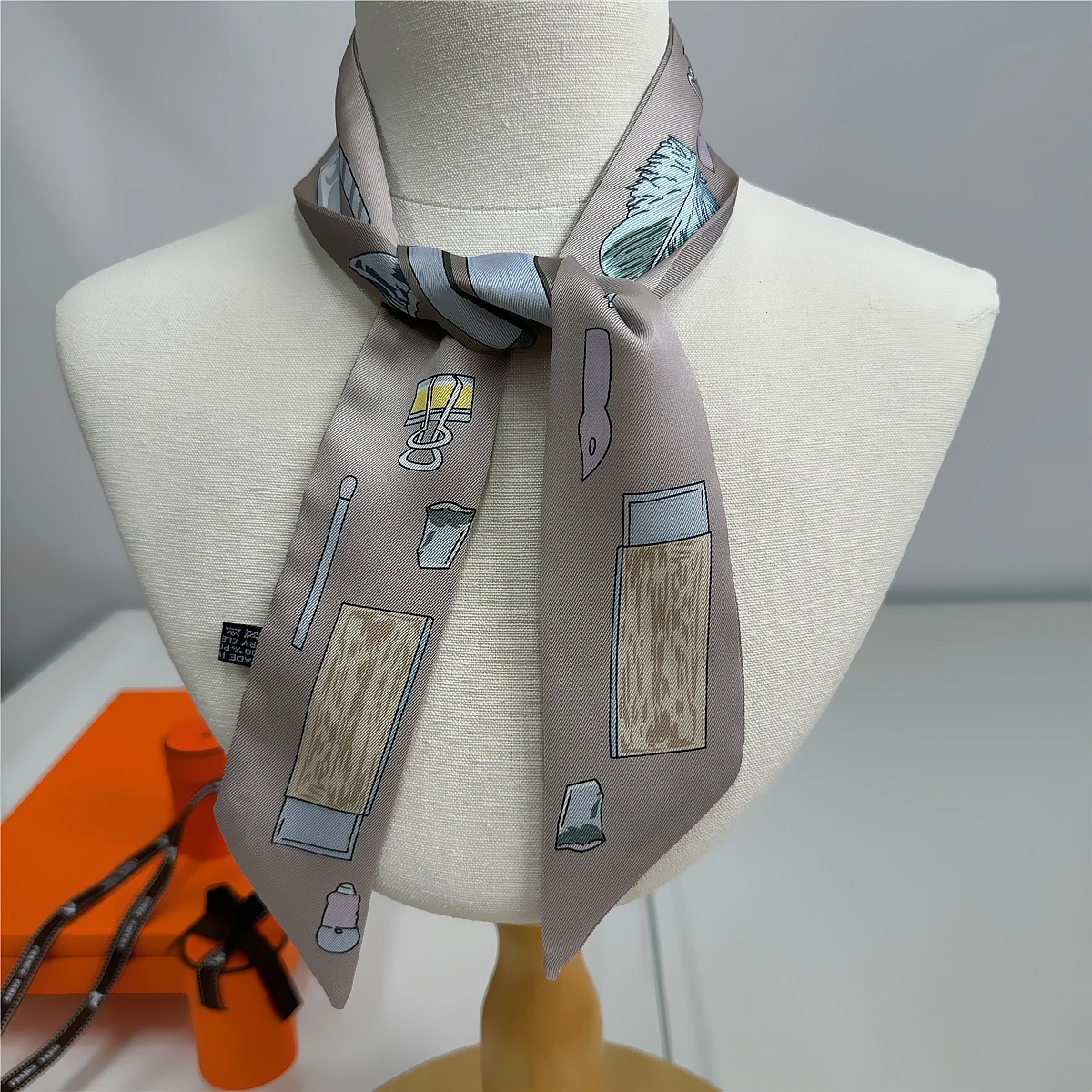 Cartoon-Muster Luxus Dünne Tasche Schals Twill Seide Schal Frauen Mode Schal Marke Design Foulard Halstuch Haar Stirnband – Detail 14