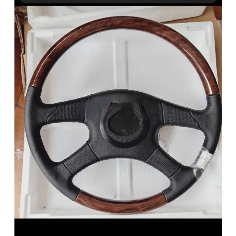 

Applicable to Bus School Bus Zk6858 Steering Wheel Assembly Diameter 480mm