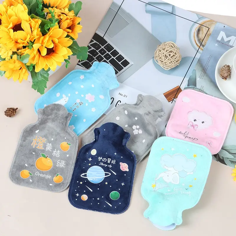 Creative Hand Warm Hot Water Bottle Mini Hand Warmer Portable Hot Water Holder Kid Hand Feet Hot Water Bags