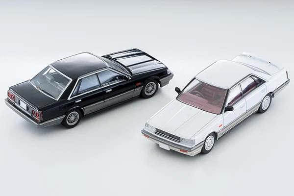 

Tomytec 1:64 TLV N282 A/B SKYLINE 4 DOOR HT GTS TWINCAM 24V Limited Edition Simulation Alloy Static Car Model Toy Gift