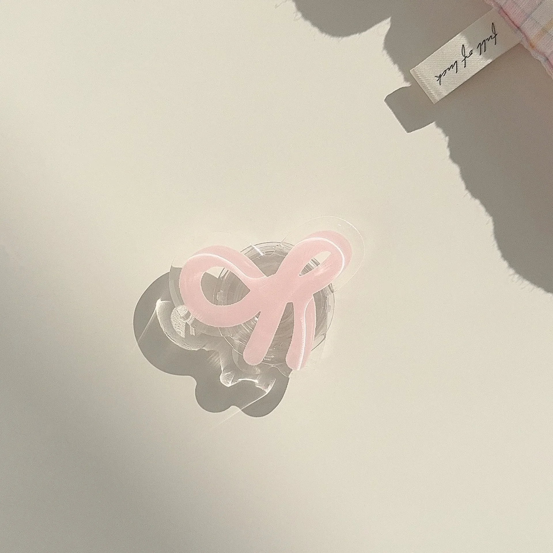 Soporte de teléfono femenino de Corea Ins, bonito soporte inteligente Tok con diseño de corazón de arcoíris bohemio y mariposa de fresa para agarre Popsockets
