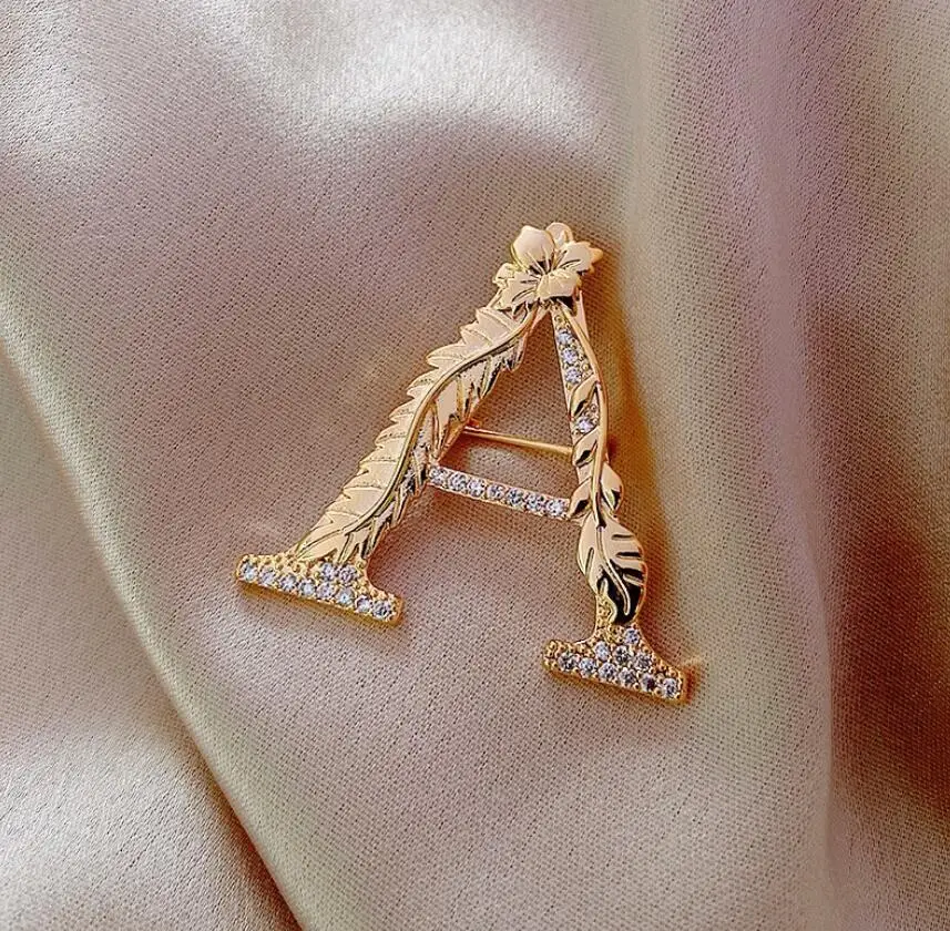 Animal Brooch Letter Brooch Pin Brooches Clothing Brooch Metal Brooches Elk Deer Brooches for Women's Clothing Accessories Men's Corsage Decorative Clothes Brooch Spider Letter Metal Pins Christmas
