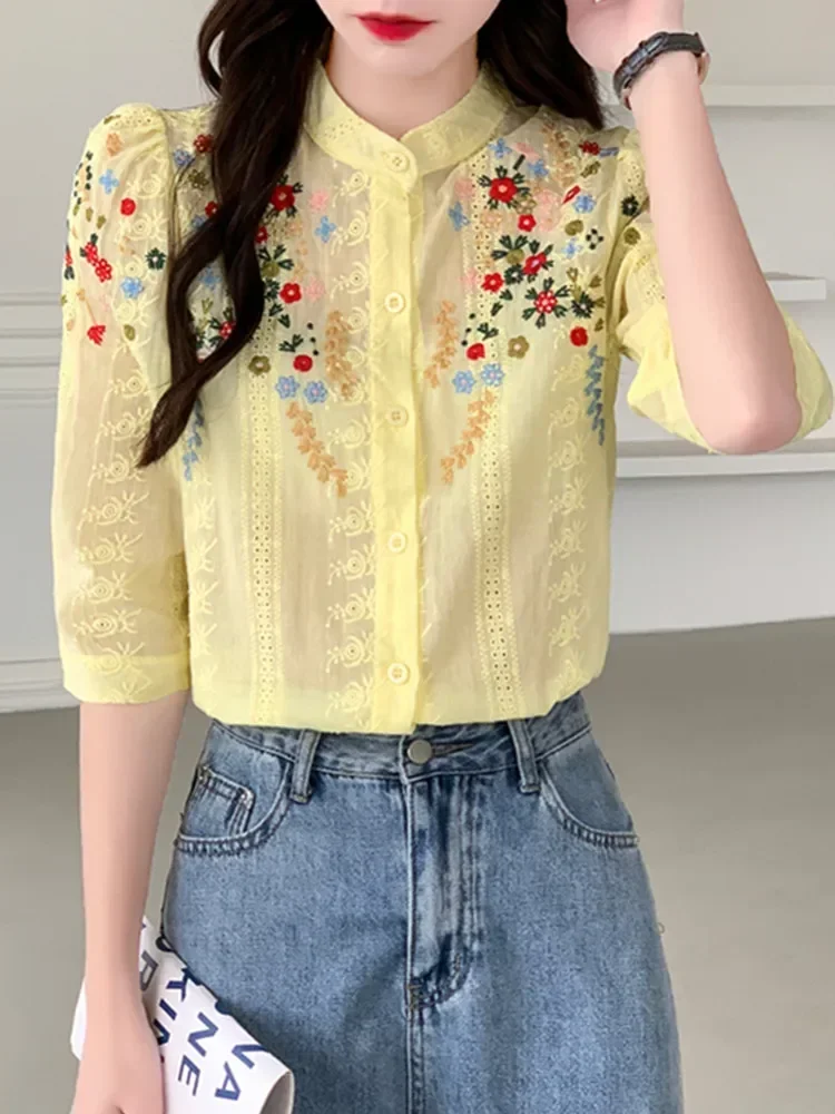 2024 New  Summer New Vintage Embroidered Flower Jacquard Shirt for Women Romantic Gentle Style Versatile Stand Collar Shirt