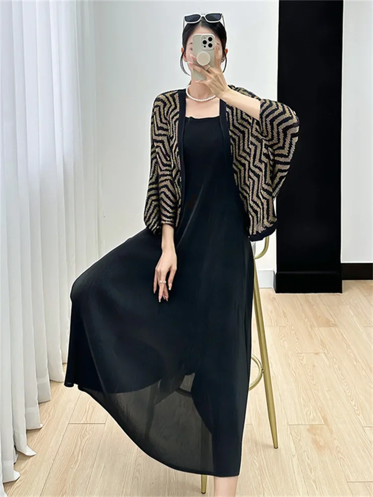 

Rosbinna Miyake Suit Women 2023 Autumn New Fashion Versatile Temperament Pleated Jacket Solid Color Dress Women's Two-piece Set