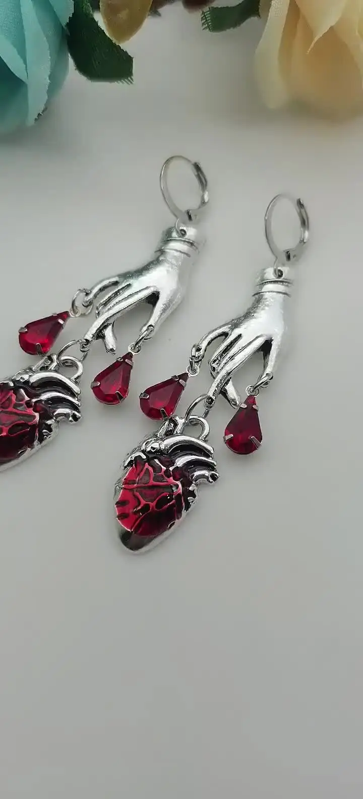 Orecchini A Goccia Smaltati Di Bianco In Oro Rosa 18k Con Diamanti | GV - Foto 4