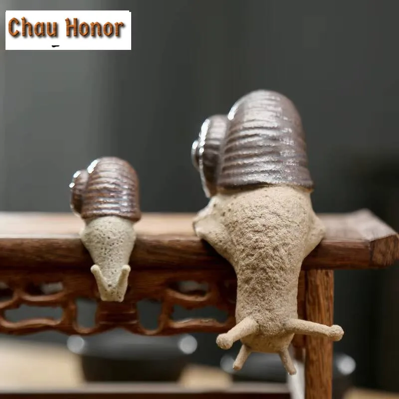 Small Snail Ceramic Tea Pet Japanese Tea Spirit Tea Figurine Play Toys Tea Statue Ornaments Can Be Raised Tea Ceremony Supplies