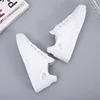 Baskets Blanches Brodées en Cuir PU pour Femme, Chaussures Décontractées, Respirantes, à Fleurs, à Lacets, Nouvelle Collection 5