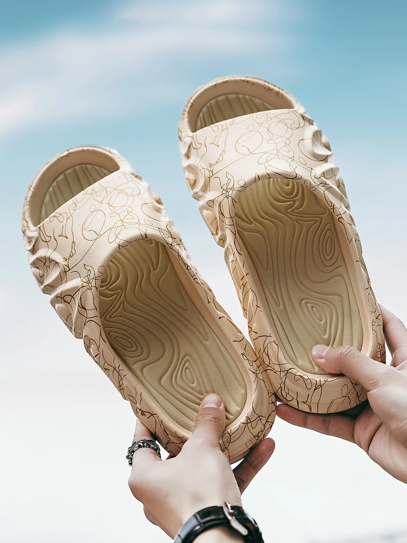 Slip-Hausschuhe für Herren, rutschfeste Outdoor-Slipper aus weichem Schaumstoff mit dicker Sohle, Slipper für den Innenbereich_voghion.com