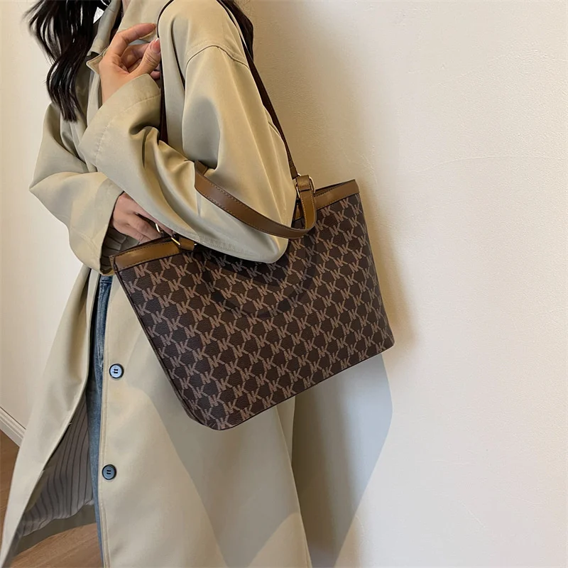 2023 High Quality PU Leather Women's Handbags Fashion Letter