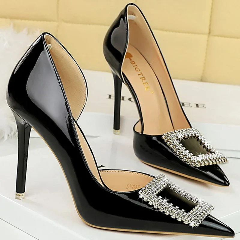 

Prom Party Pumps 10.5cm Thin High Heels Metal Buckle Patent Leather Pointed Toe Side Hollow Square Crystal Shallow Ladies Shoes