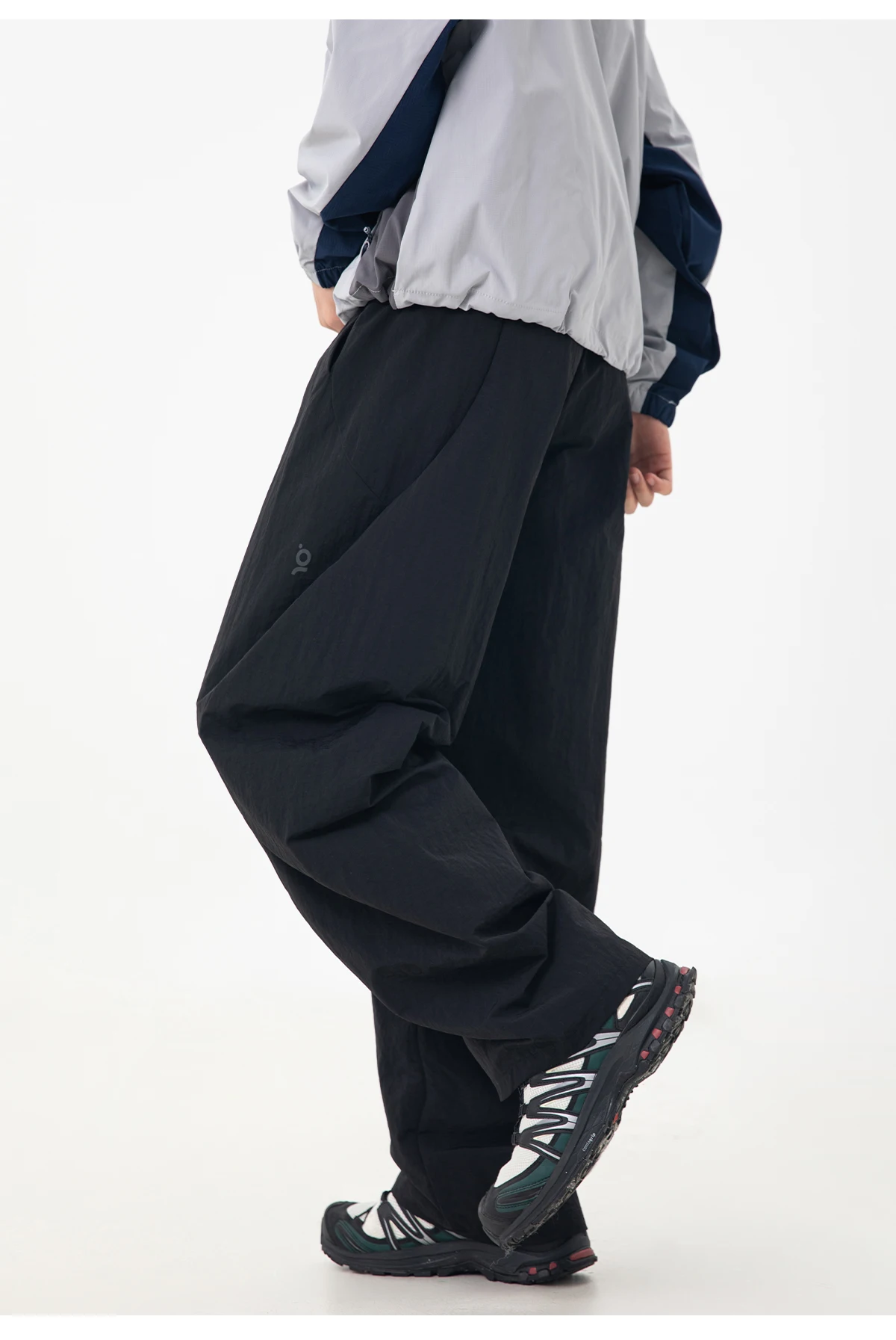 Technische Cargohose für Herren 2026, wasserabweisende Arbeitskleidung, J-Cut-Fallschirm-Design, plissierte Panel-Aktivhose, lockere Passform – Detail 24
