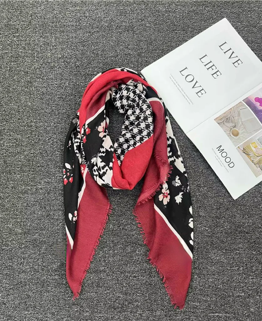 Außenhandel Originalbestellung Italienisches neues Produkt Stickerei bedruckter Strand-Sonnenschutz warmer gestrickter Damenschal – Detail 7
