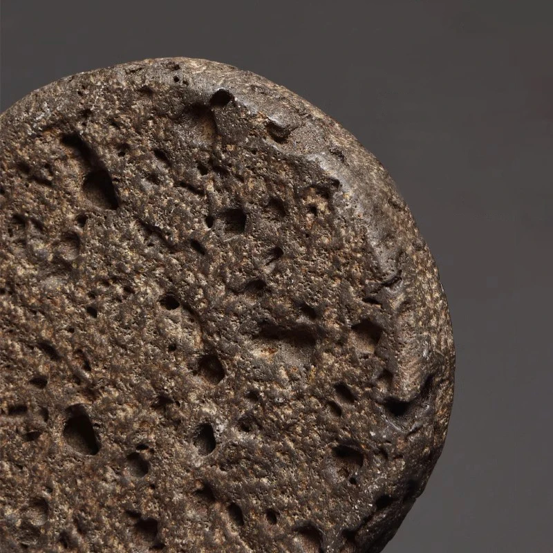 Lotus-Teekannen-Tablett aus Natürlichem Schwarzem Basalt-Vulkanstein, Geschnitztes Trocken-Teetablett für Zen-Teezeremonie, Heimdekoration 20x20cm – Detail 4
