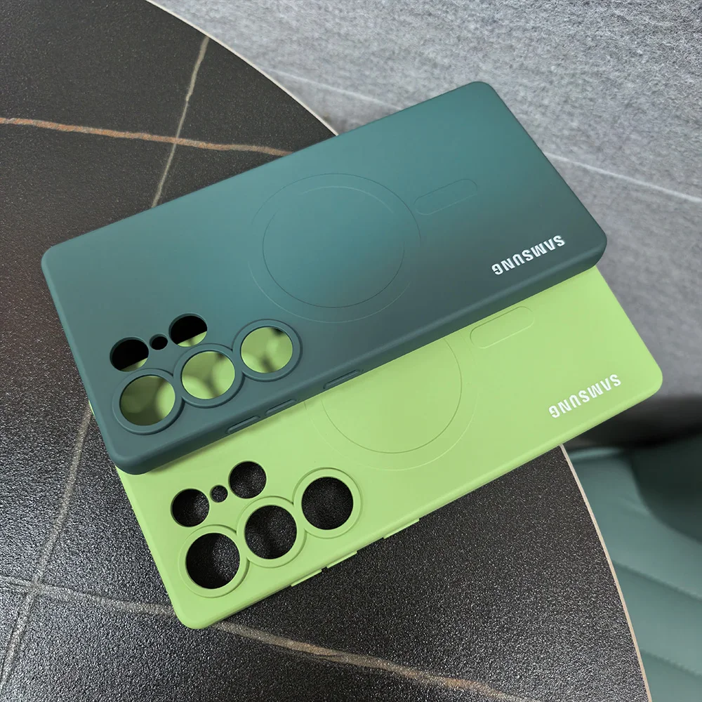 Magnetic Liquid Silicone Case with Magsafe Compatibility - Soft Back Cover