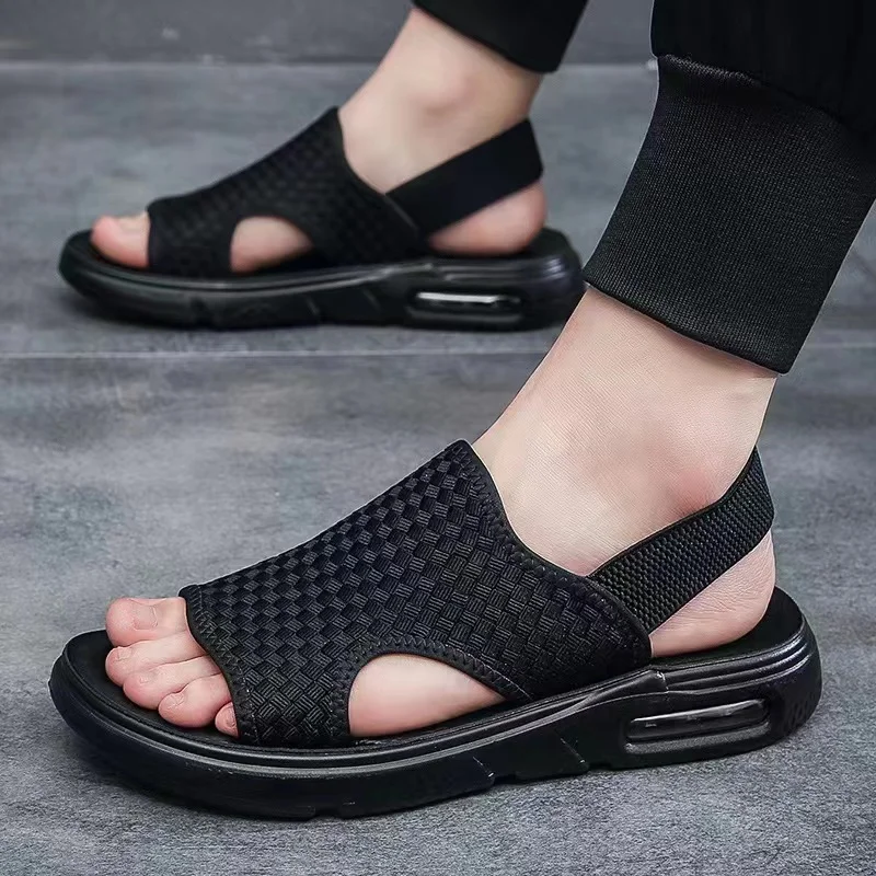 Sandals for men 2023 Summer Leisure Sports Beach Outwear Breathable Outdoor Personalized Sandals Slippers Tidal and Non slip