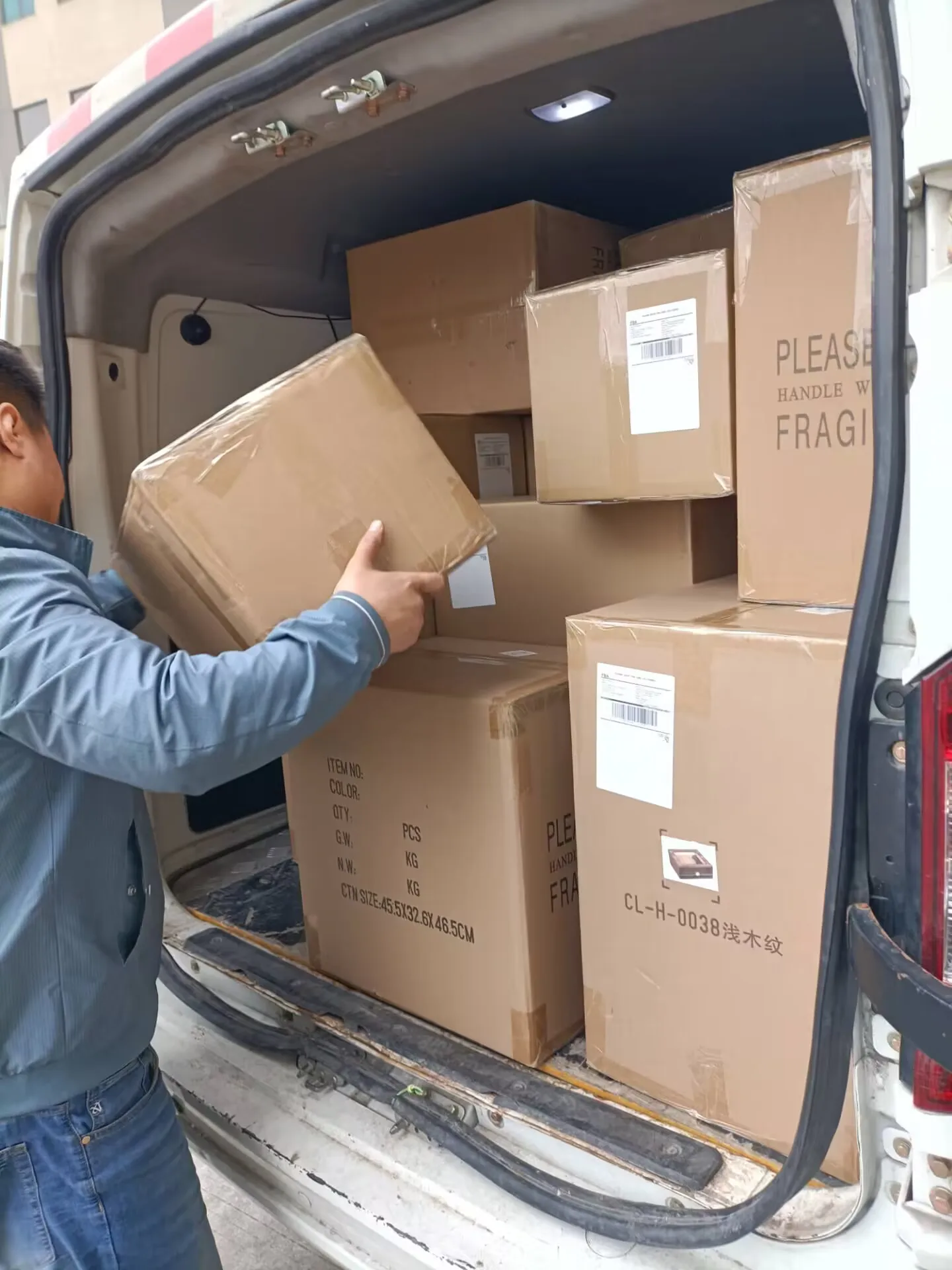 Sffb7b071973b4337ad8a501da0e581b1e elektronischer Humidor Zedernholz