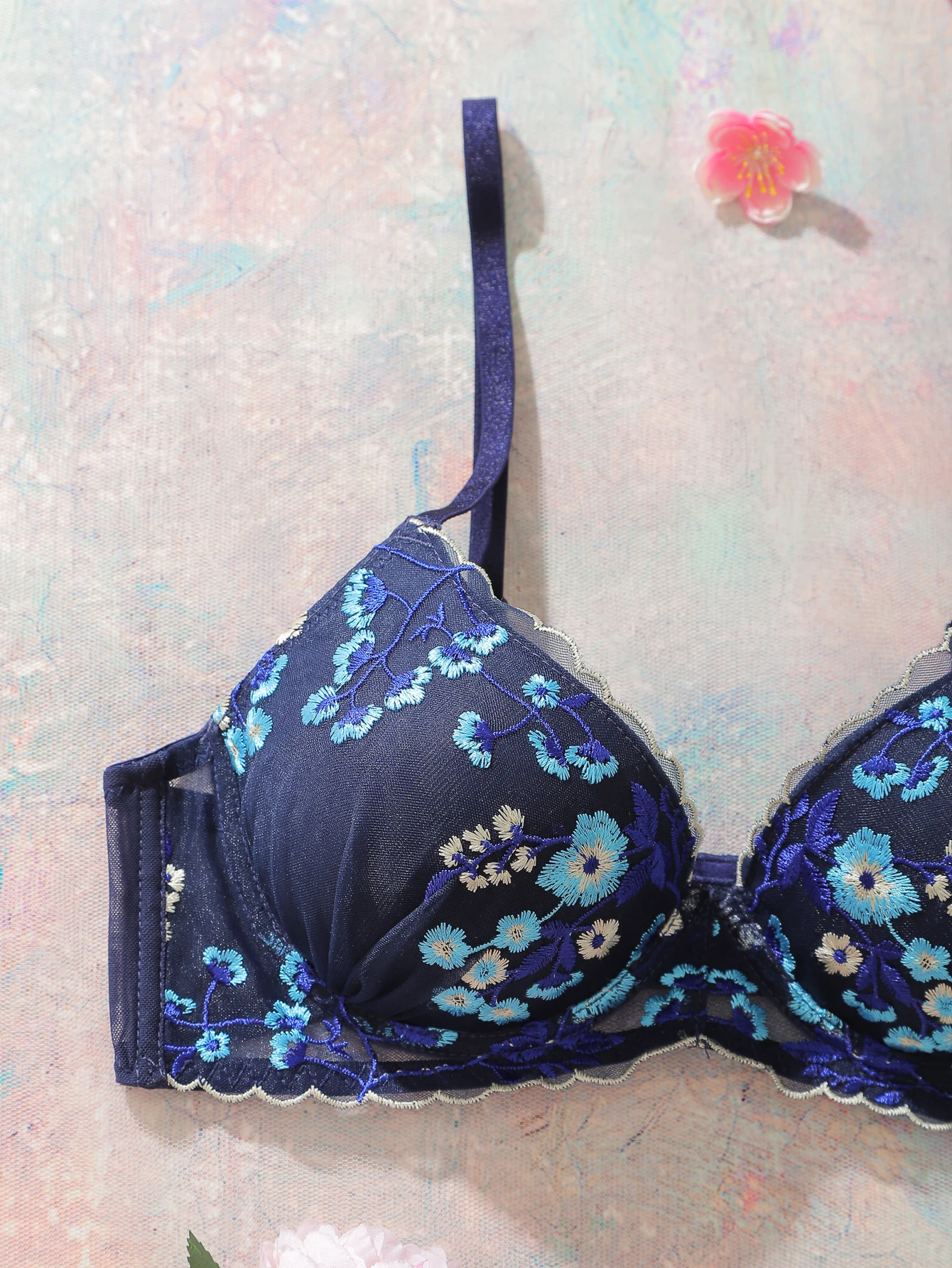 1Pcs Everyday Thin Cup Women's Bra Soft Knitted Push-Up Bra Floral Embroidery Spliced Breathable Lace Underwire Bra for Women 3