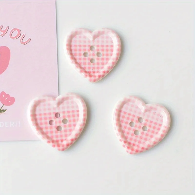 10/20/30pcs 귀여운 격자 무늬 하트 모양의 단추 코트 카디건 DIY 바느질 장식 여성 의류 바느질 액세서리