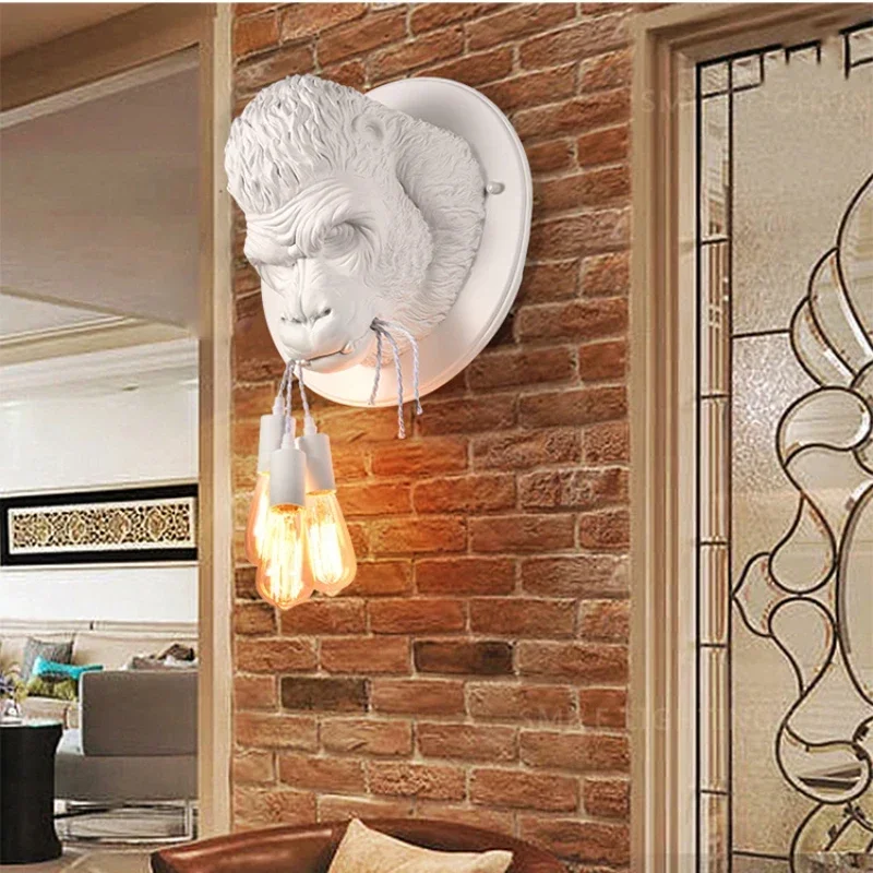 SANDYHA Modern Creative Personalized Resin Gorilla Wall Lamp Retro Animal LED Bedroom Bedside Home Decor Wall Lighting Fixture
