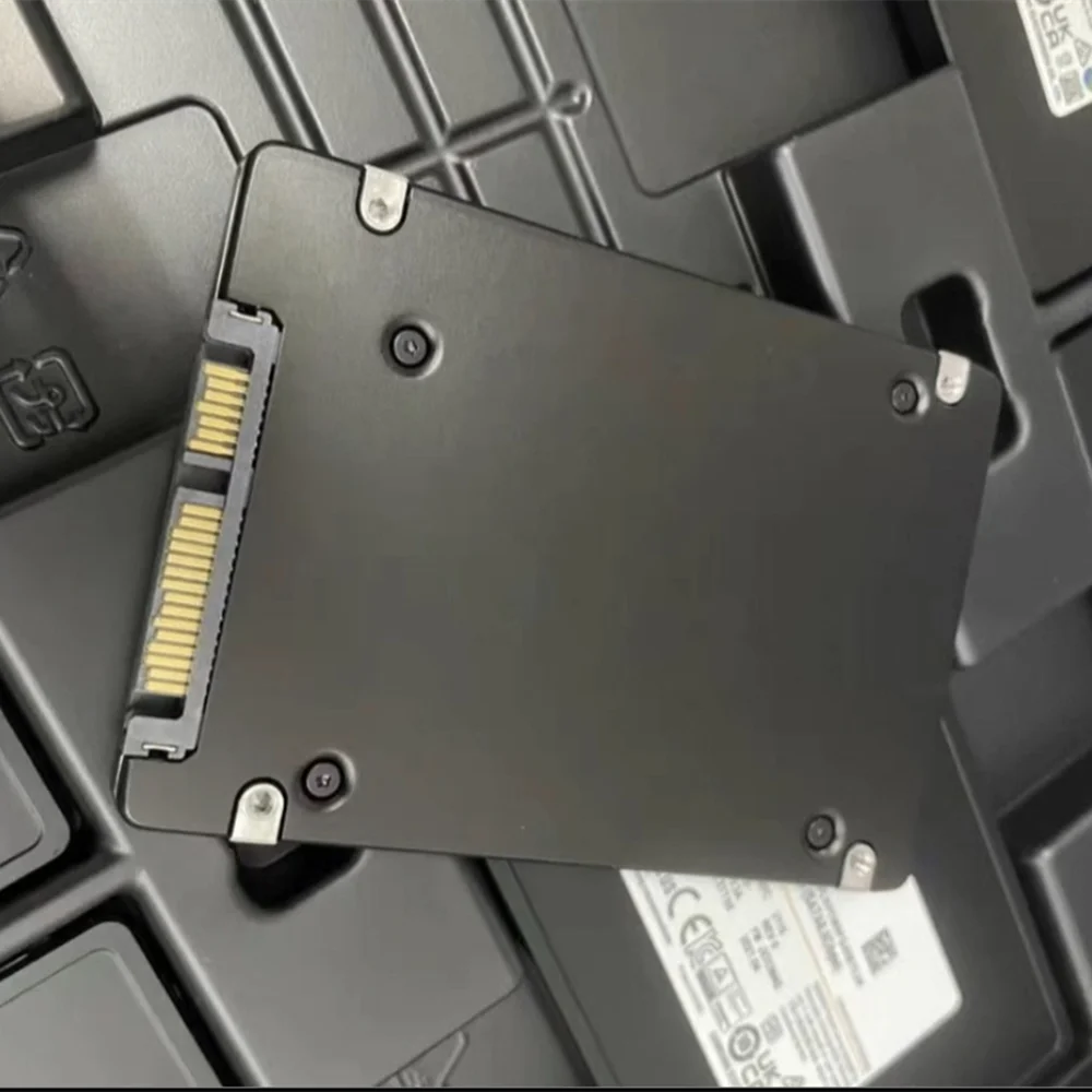 PM893 Enterprise Server Solid State Drive 240GB 480GB 960GB 1.92TB 3.84TB 7.68TB SATA 6.0 2.5" SSD For Server