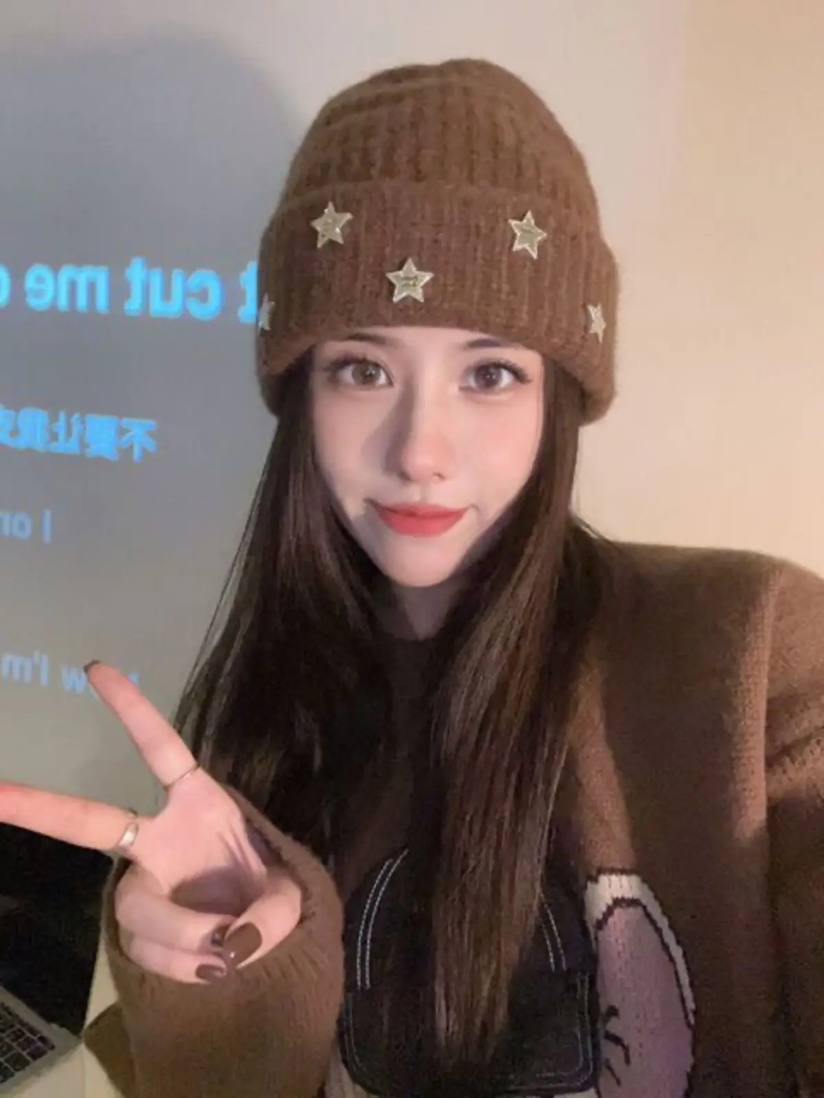 

New Letter Fashion Star Knitted Pullover Hat Loose Ear Protection Warm Headband Hat Outdoor Face Show Small Woolen Hat Female