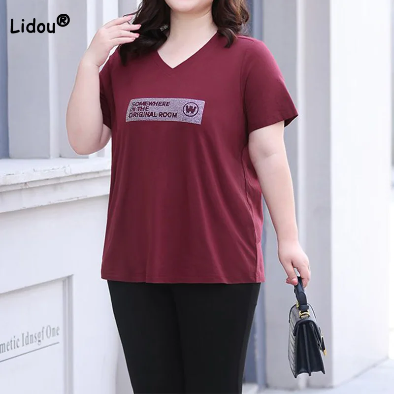 

Fashion Plus Size Women's Clothing V-Neck Burgundy T-Shirt Summer Casual Letter Splicing Diamonds Short Sleeve Loose Top 6XL