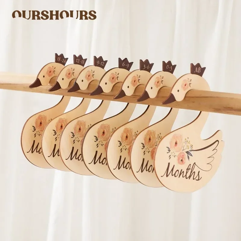 

7Pcs/Set Baby Cute Closet Dividers Clothes Size Wooden Divider Newborn Gift Infant Hanger Organizer for Room Wardrobe Daily Use