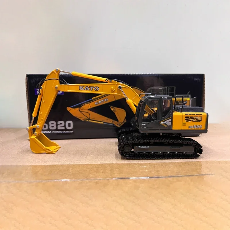 KATO Diecast 1:50 Scale HD820-7 Excavator Alloy Engineering