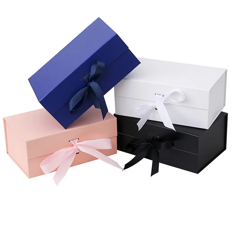 

Wholesale 20Pcs/lot 2 Size Luxury Foldable Gift Box White Black Magnetic Rigid Box For Clothing Underwear Hair Packaging
