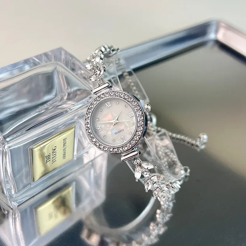 Women Watches Electronic Watch Women's Watch Brand Diamond Bracelet Watch Small Quartz Female Fashionable Elegant Light Luxury V86
