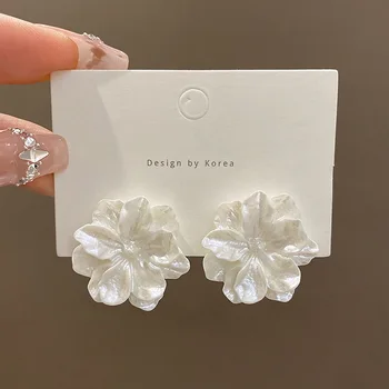 Big White Camellia Flower Stud Earring Female Simple Exaggerated Resin Ear Jewelry Wedding Best Friend Christmas Gift