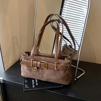 Sac à bandoulière de luxe en cuir PU pour femmes, sac à main en cuir végétalien, fourre-tout tendance avec quincaillerie dorée, nouvelle collection 2025 4